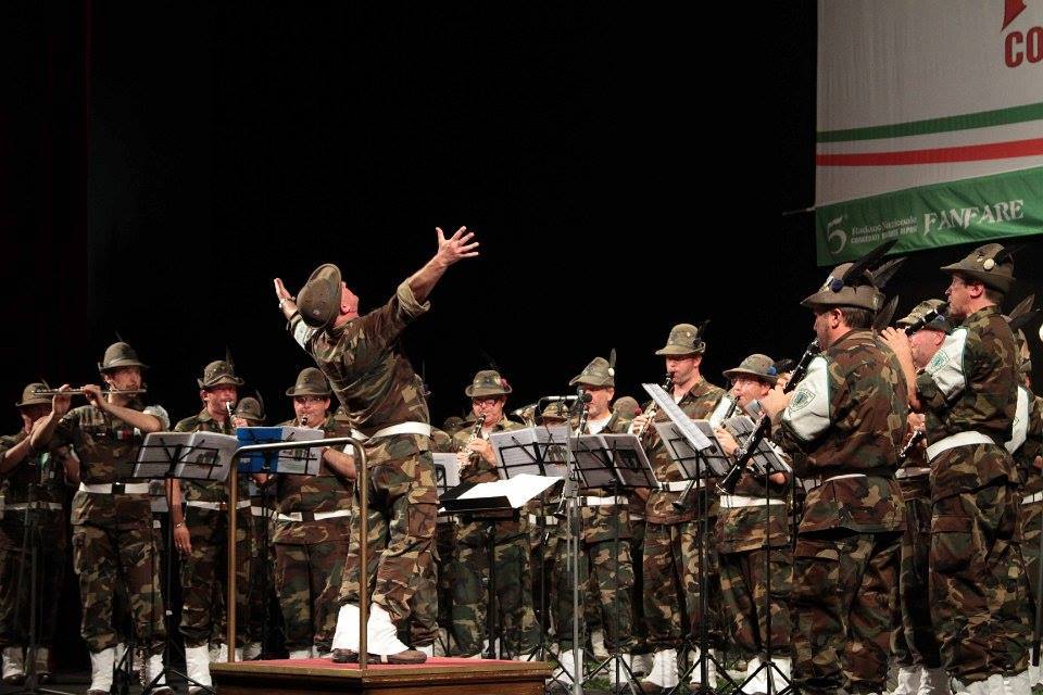 La Fanfara della Brigata Alpina Cadore al Teatro Bonci